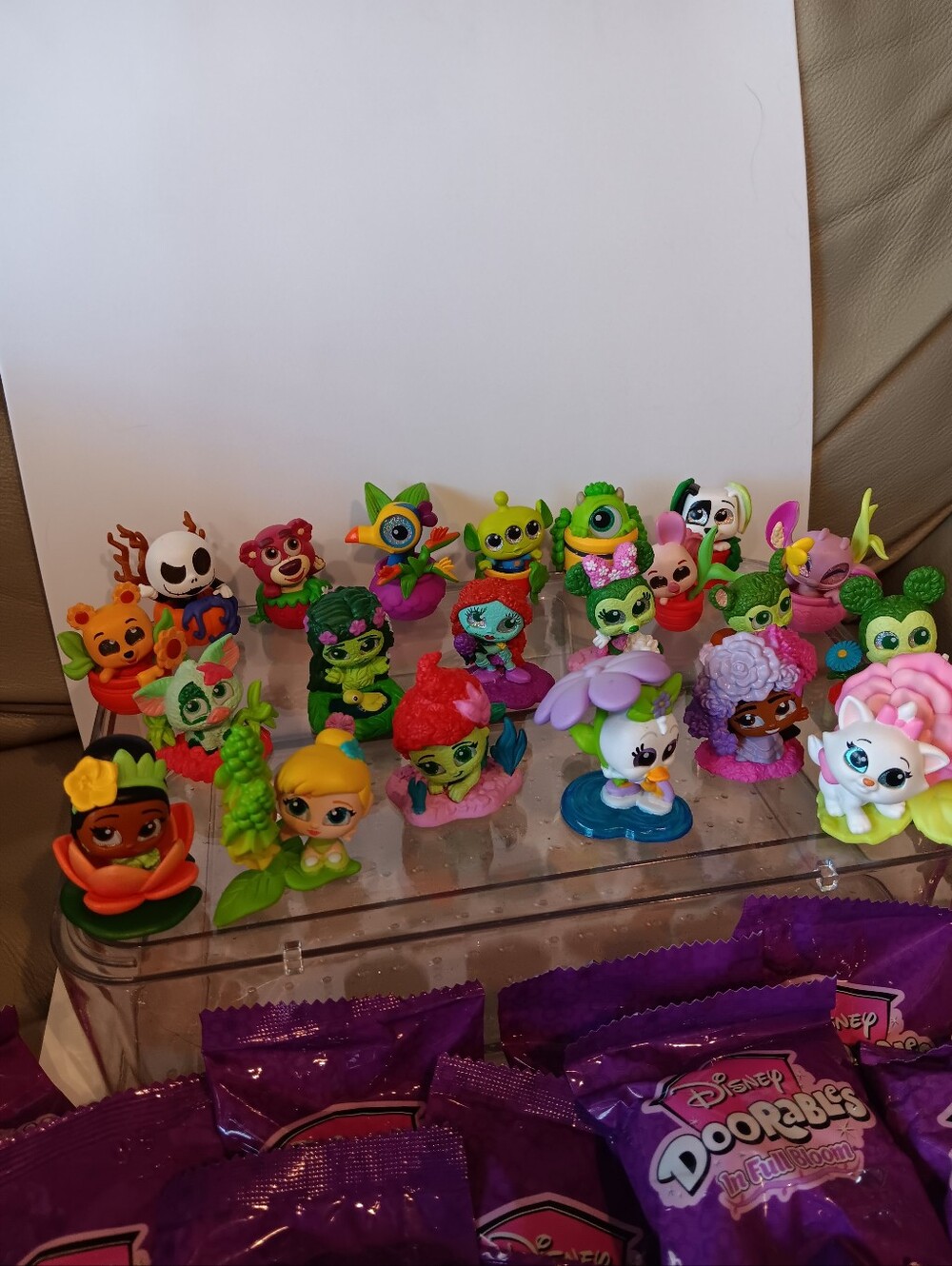 DISNEY Doorables BLOOM Lot A - Picture 2 of 4
